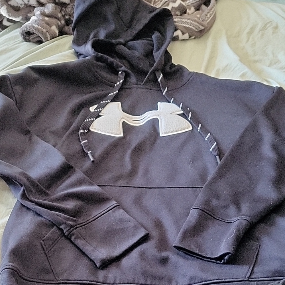 Under Armour Men’s Black Crewneck Hoodie with White Logo -XS